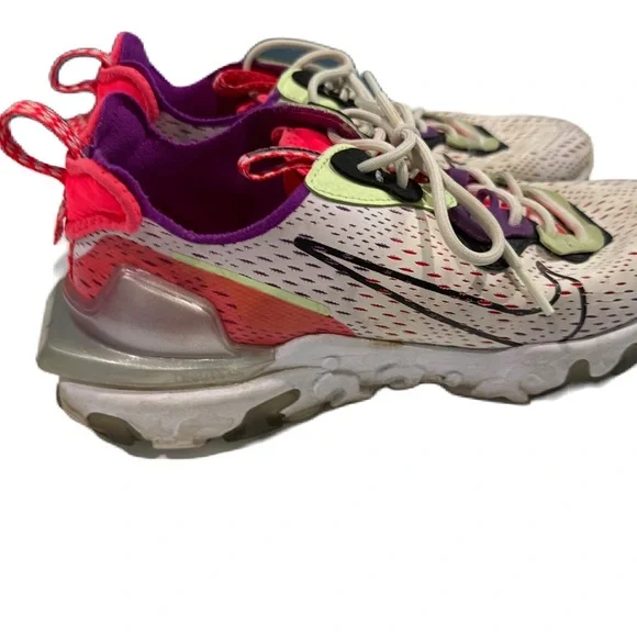 Nike React Vision Sz 9 women’s sneakers - Picture 3 of 7